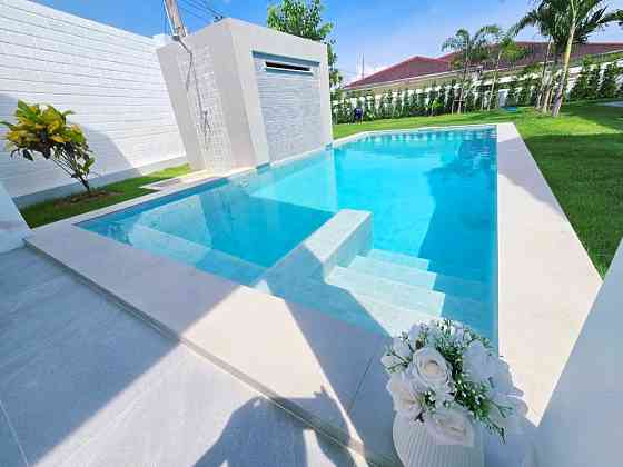6 Bedroom Pool Villa for Sale in Tung Klom Tan Man Pattaya