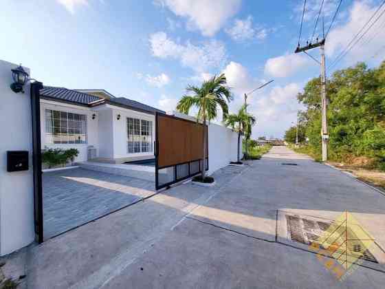 2 Bedroom Pool Villa for Sale in Nong Pla Lai Pattaya