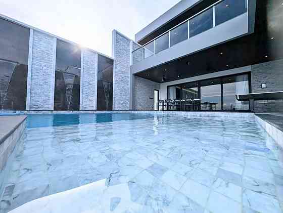 6 Bedroom Pool Villa for Sale in East Pattaya Pattaya
