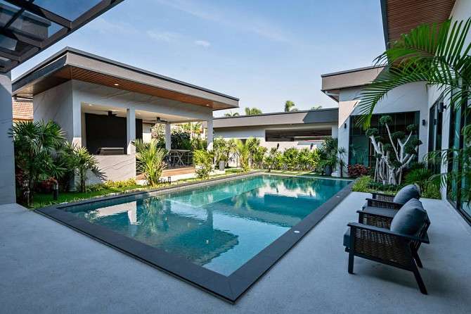 4 Bedroom Luxury Pool Villa for Sale Pattaya - photo 1