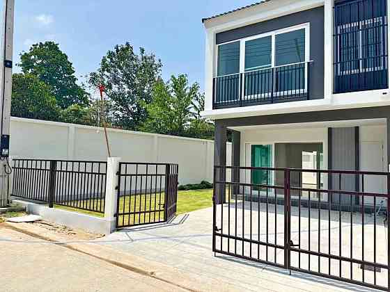 3 Bedroom Townhouse for Sale in Wichit Phuket