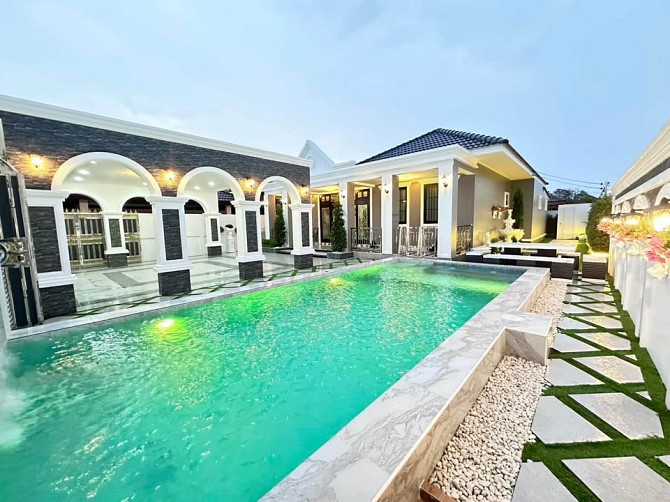 4 Bedroom Pool Villa for Sale in Pattaya Pattaya - photo 3