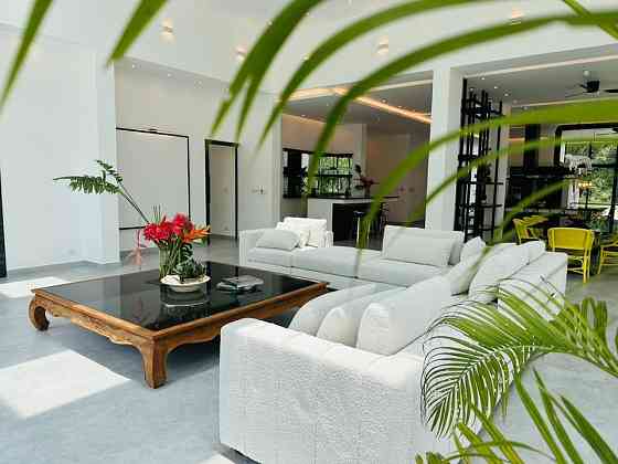 4 Bedroom Pool Villa for Sale on Golf Course Pattaya