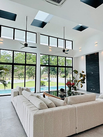 4 Bedroom Pool Villa for Sale on Golf Course Pattaya - photo 19