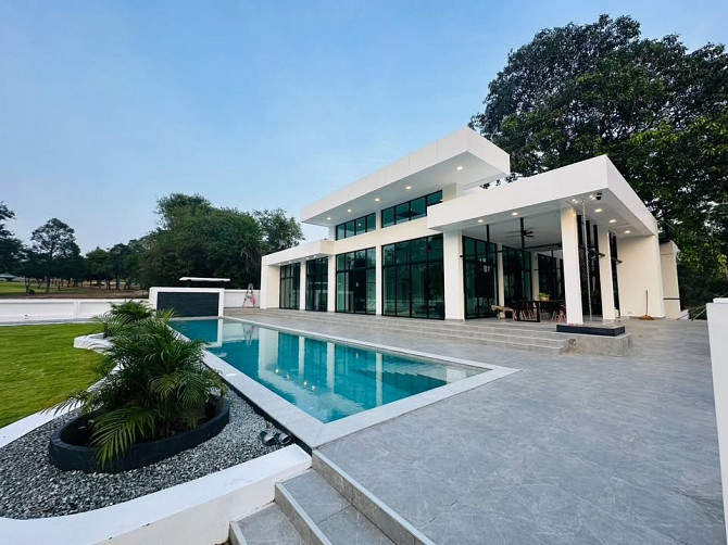 4 Bedroom Pool Villa for Sale on Golf Course Pattaya - photo 5