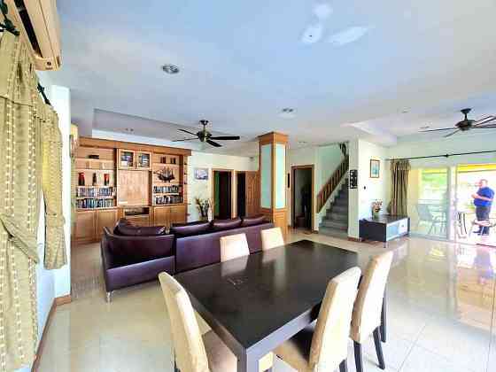 3 Bedroom Pool Villa for Sale in East Pattaya Pattaya