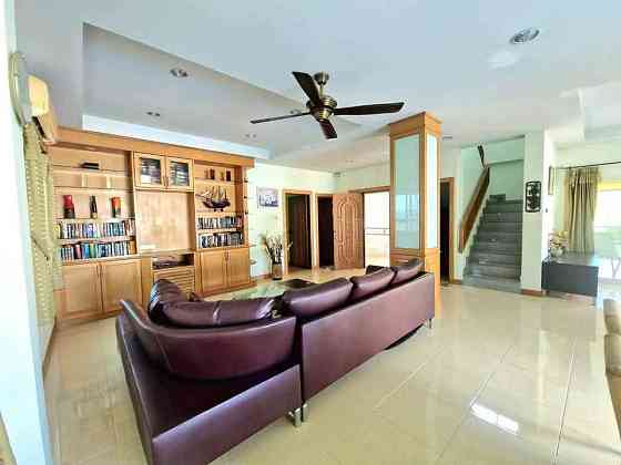 3 Bedroom Pool Villa for Sale in East Pattaya Pattaya