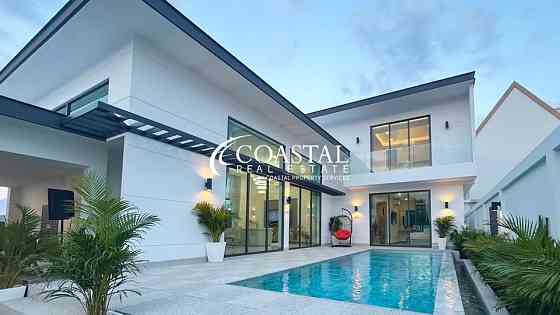 4 Bedroom Pool Villa for Sale in East Pattaya Pattaya