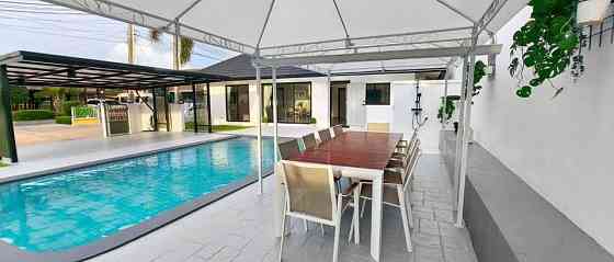 3 Bedroom Pool Villa for Sale in Pattaya Pattaya