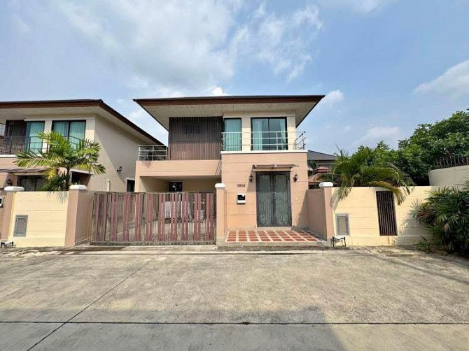 4 Bedroom Pool Villa for Sale Pattaya - photo 1
