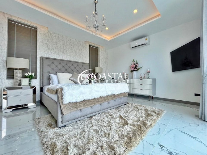 4 Bedroom Pool Villa for Sale in East Pattaya Pattaya - photo 10