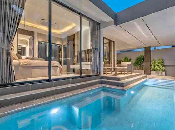 4 Bedroom Pool Villa for Sale in Central Pattaya Pattaya