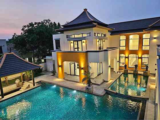 6 Bedroom Pool Villa for Sale Pattaya