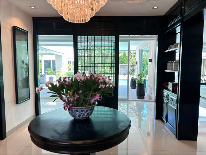 8 Bedroom Pool Villa for Sale Near Bangkok Pattaya - photo 8