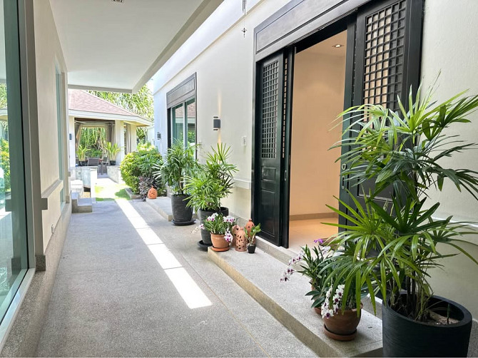 8 Bedroom Pool Villa for Sale Near Bangkok Pattaya - photo 11