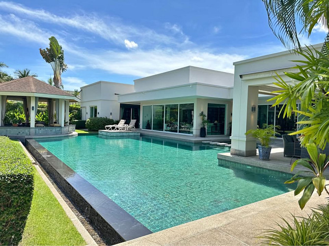 8 Bedroom Pool Villa for Sale Near Bangkok Pattaya - photo 1