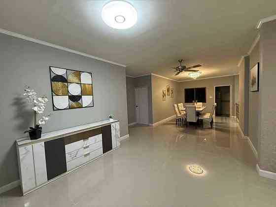 4 Bedroom Pool Villa for Sale in Pattaya Pattaya