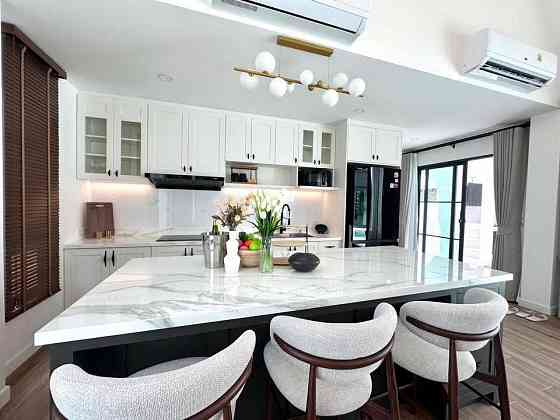 5 Bedroom Pool Villa for Sale near Pattaya Pattaya