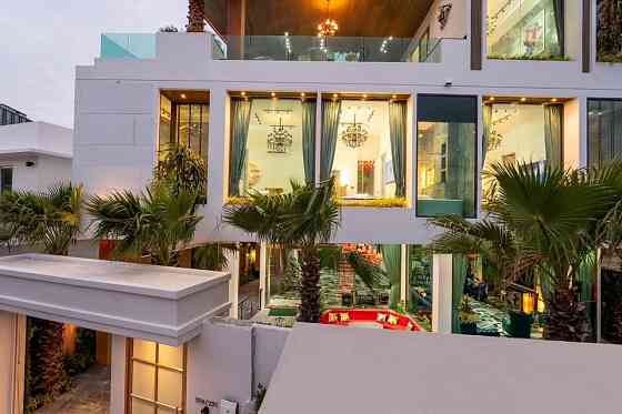 10 Bedroom Luxury Pool Villa for Sale in Jomtien Pattaya