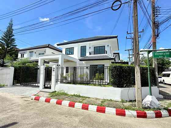 4 Bedroom Pool Villa for Sale in Chalong ภูเก็ต