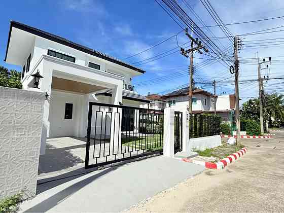 4 Bedroom Pool Villa for Sale in Chalong ภูเก็ต