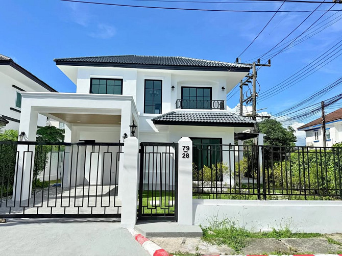 4 Bedroom Pool Villa for Sale in Chalong Phuket - photo 1