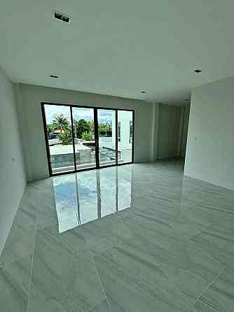 5 Bedroom Pool Villa for Sale in Koh Kaew ภูเก็ต