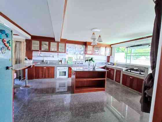 5 Bedroom Mountain View Villa for Sale Phuket
