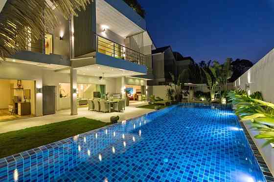 5 Bedroom Pool Villa for Sale in Maenam Samui