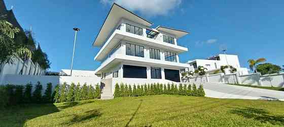 5 Bedroom Pool Villa for Sale in Bangrak Samui