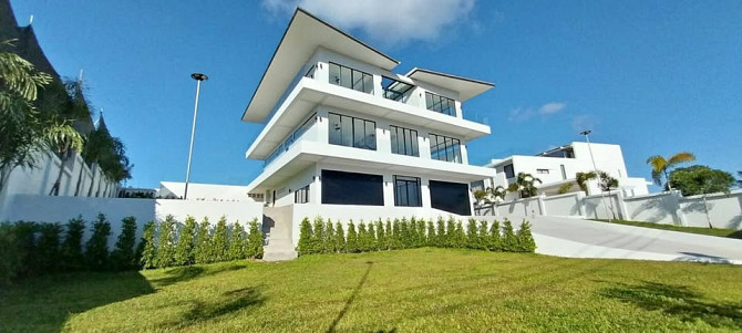 5 Bedroom Pool Villa for Sale in Bangrak Samui - photo 1