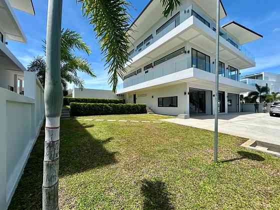 4 Bedroom Pool Villa for Sale in Bangrak Hills Samui