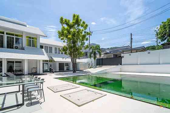 6 Bedroom Pool Villa for Sale in Bophut Samui