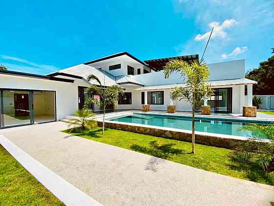 4 Bedroom Pool Villa for Sale in Koh Samui Samui