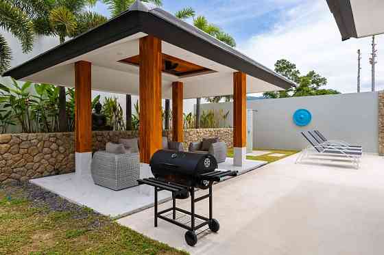 6 Bedroom Pool Villa for Sale in Maenam Samui