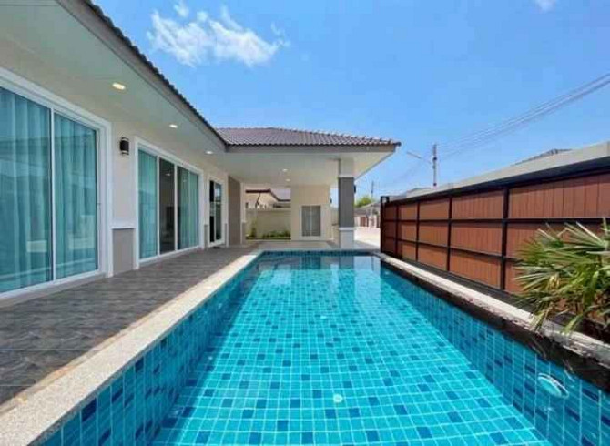 House with Bedrooms: 3 and Bathrooms: 3 Pattaya - photo 8