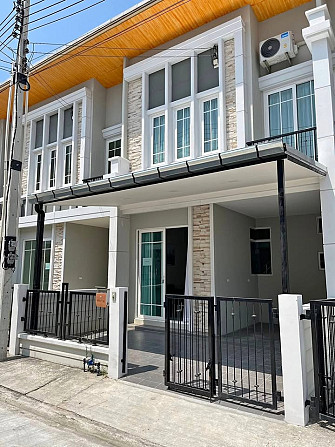 3 Beds 2 Baths Townhouse Pattaya - photo 1