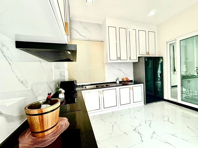 3 Beds 4 Baths House Pattaya - photo 8