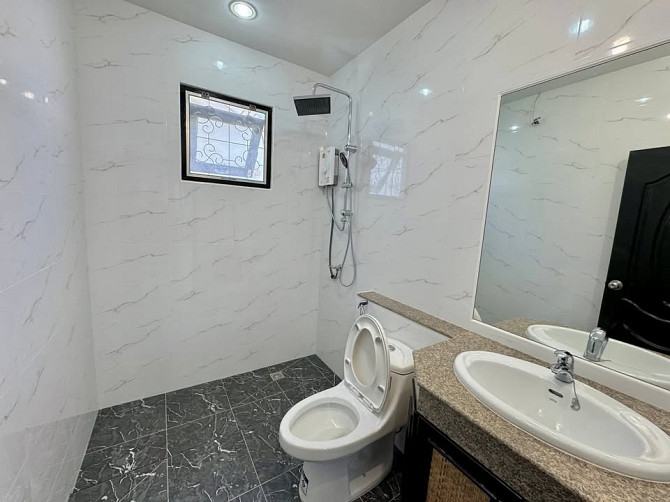 House with Bedrooms: 5 and Bathrooms: 4 Pattaya - photo 9