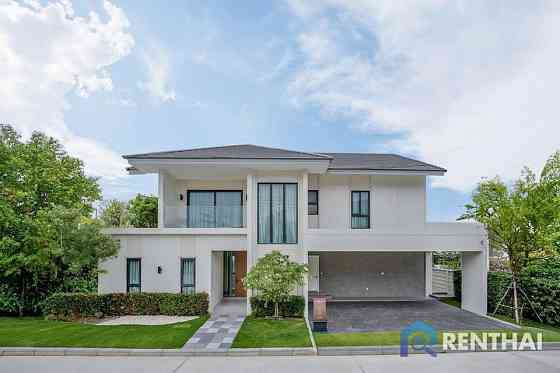 4 Beds 5 Baths House Pattaya