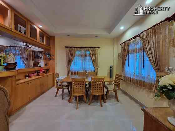 4 Beds 3 Baths House Pattaya