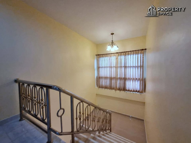 4 Beds 3 Baths House Pattaya - photo 8
