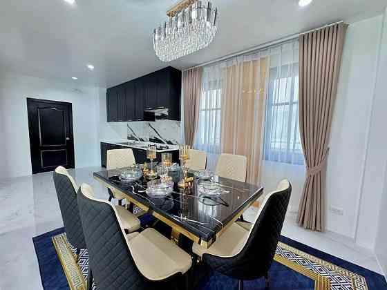 5 Beds 4 Baths - House Pattaya