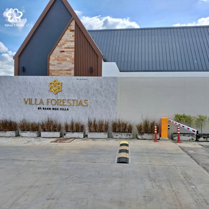 House with Bedrooms: 3 and Bathrooms: 4 Pattaya - photo 9