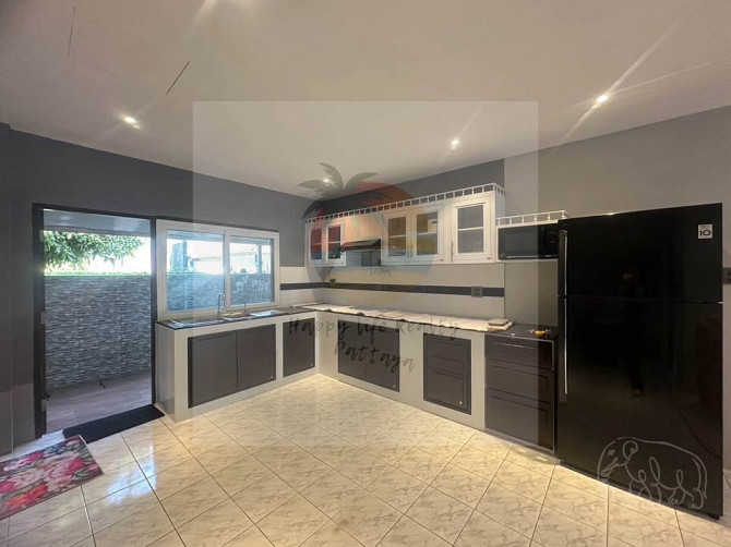 3 Beds 2 Baths - House Pattaya - photo 2
