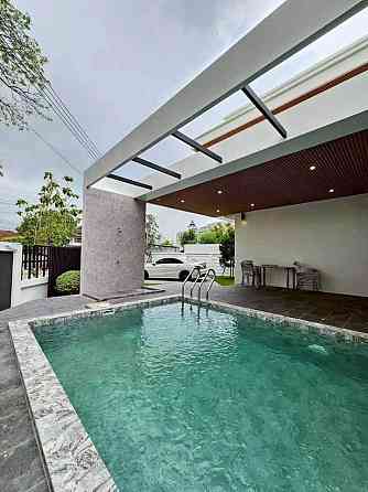 4 bedrooms 5 bathrooms - House Pattaya
