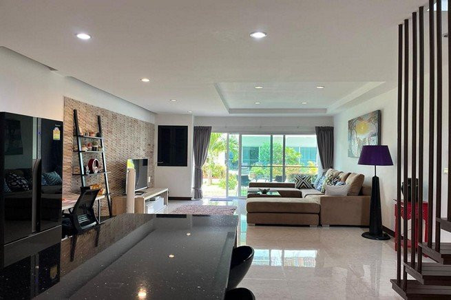 Townhouse with Bedrooms: 3 and Bathrooms: 3 Phuket - photo 2