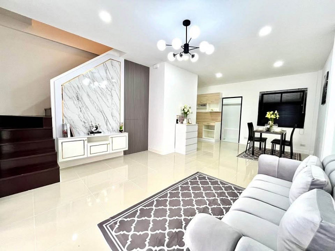 3 Bedrooms 3 Bathrooms - Townhouse Pattaya - photo 2