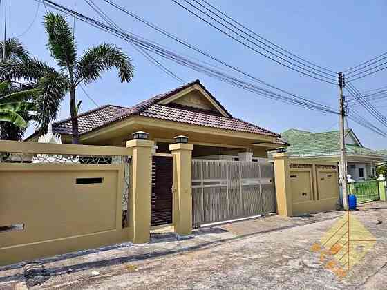3 beds 2 baths House Pattaya