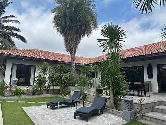4 Beds 5 Baths House Pattaya